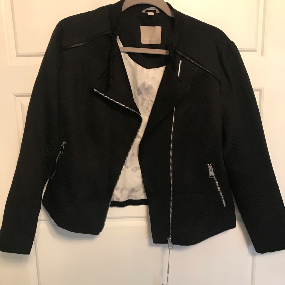 NWT Soia Kyo black jacket